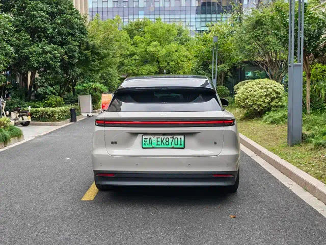 Li Auto i6 — Фото автомобиля 6