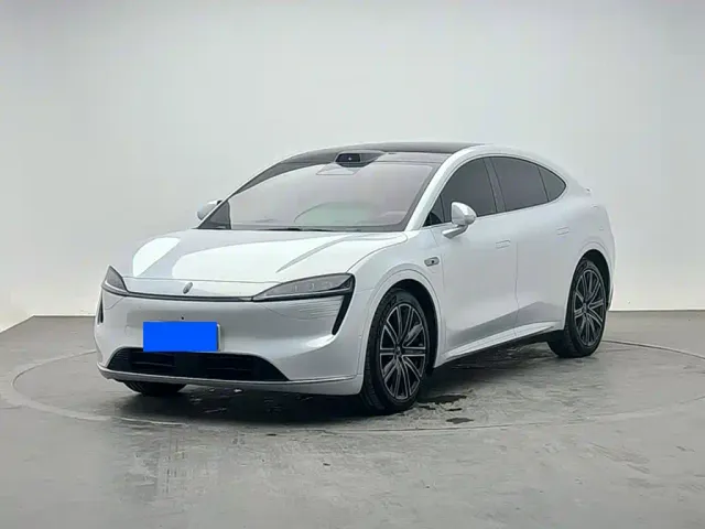 Фотография автомобиля — Luxeed R7