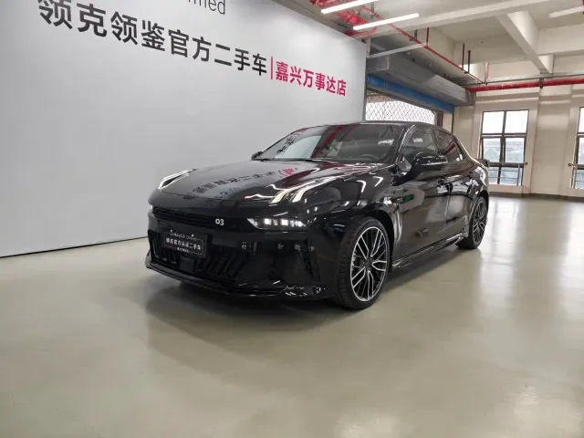 Фотография автомобиля — Lynk & Co 03