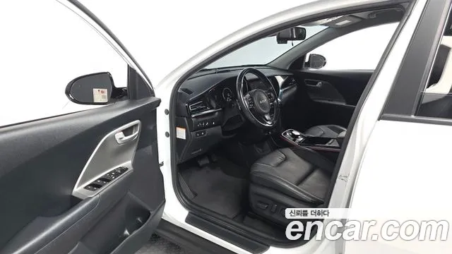 Kia Niro Niro Plus Earth — Фото автомобиля 10