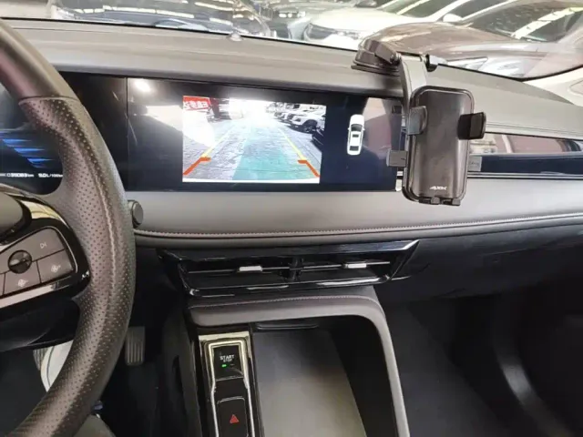 Roewe i5 — Фото автомобиля 12