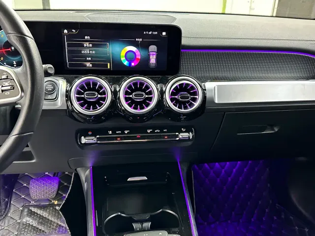 Mercedes-Benz GLB-Class — Фото автомобиля 13