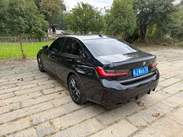 BMW 3 Series — Фото автомобиля 7