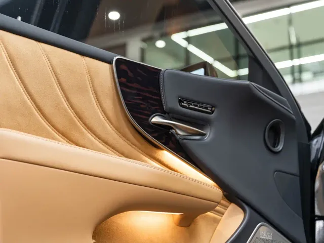 Lexus LS — Фото автомобиля 20