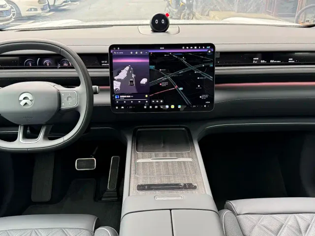 Nio ES8 — Фото автомобиля 12