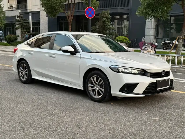 Honda Civic — Фото автомобиля 3