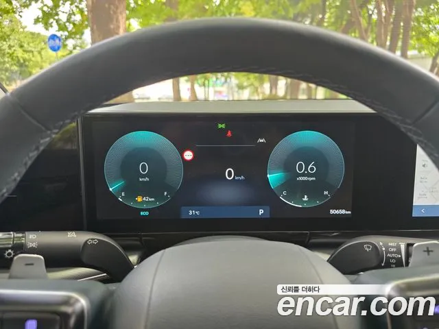 Hyundai Grandeur Grandeur (GN7) 2.5 Бензин 2WD — Фото автомобиля 8