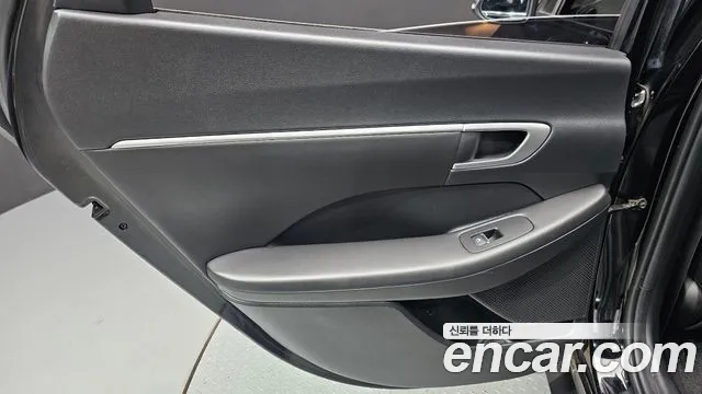 Hyundai Sonata Sonata (DN8) 2.0 LPG(Для проката) — Фото автомобиля 25