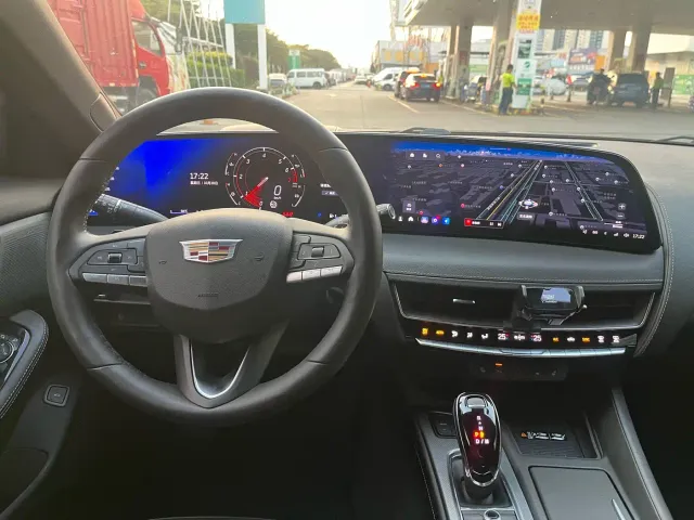 Cadillac CT5 — Фото автомобиля 11