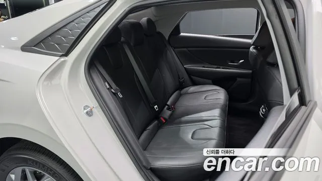 Hyundai AVANTE Новый Avante (CN7) — Фото автомобиля 10