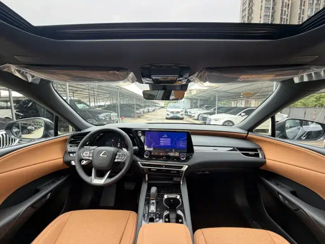 Lexus RX — Фото автомобиля 5