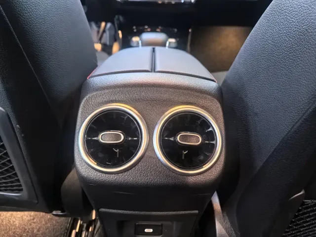 Mercedes-Benz A-Class — Фото автомобиля 16