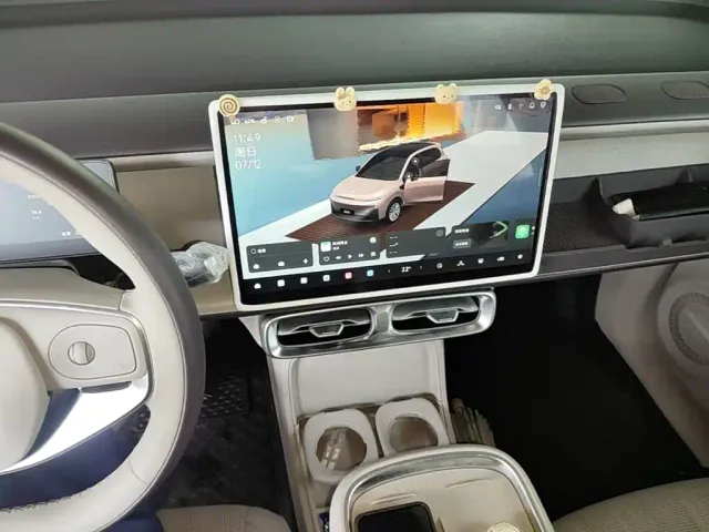 Leapmotor B10 — Фото автомобиля 12