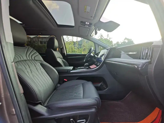 GAC Trumpchi M8 — Фото автомобиля 12