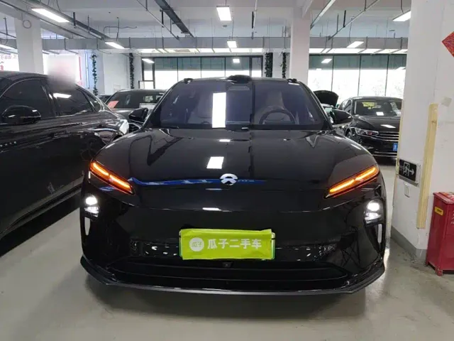 Nio ET5 Touring — Фото автомобиля 2
