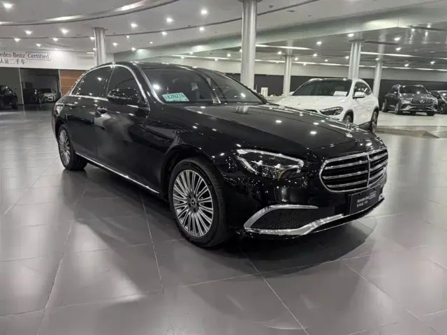 Mercedes-Benz E-Class — Фото автомобиля 7