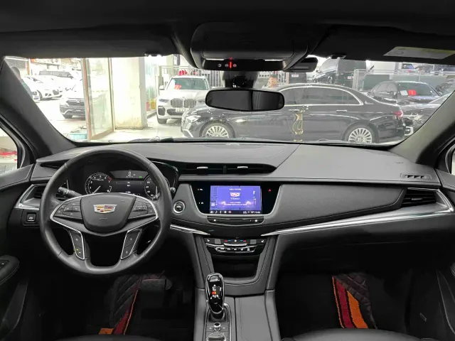 Cadillac XT5 — Фото автомобиля 13