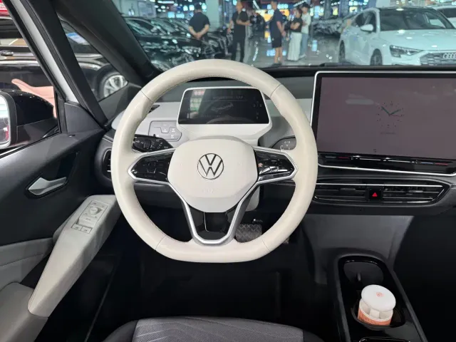 Volkswagen ID.3 — Фото автомобиля 11