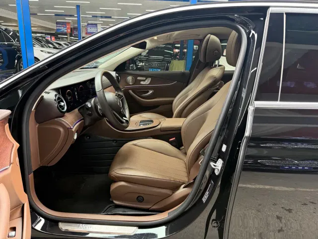 Mercedes-Benz E-Class — Фото автомобиля 6