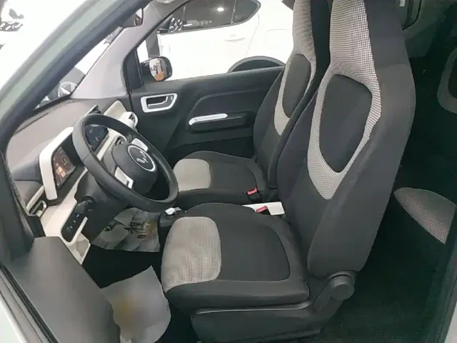 Wuling Hongguang Mini EV — Фото автомобиля 14