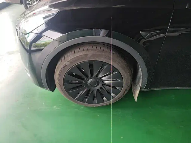 Tesla Model Y — Фото автомобиля 22