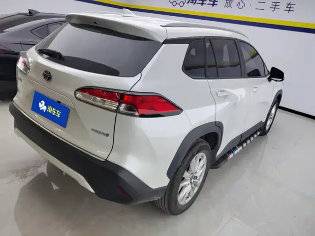 Toyota Corolla Cross — Фото автомобиля 3