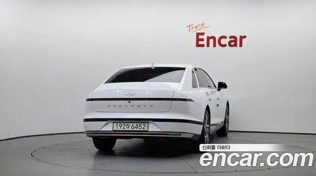 Hyundai Grandeur GN7 — Фото автомобиля 4