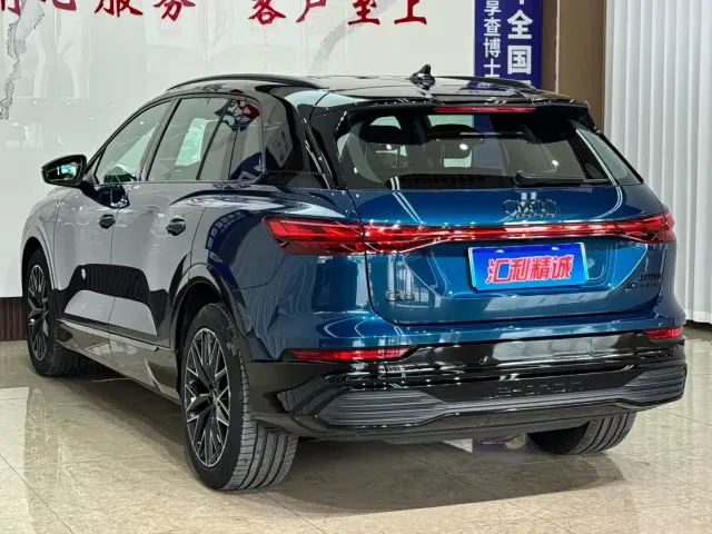 Audi Q5 e-tron — Фото автомобиля 4
