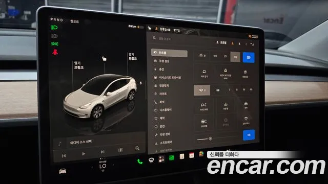 Tesla Model Y — Фото автомобиля 17