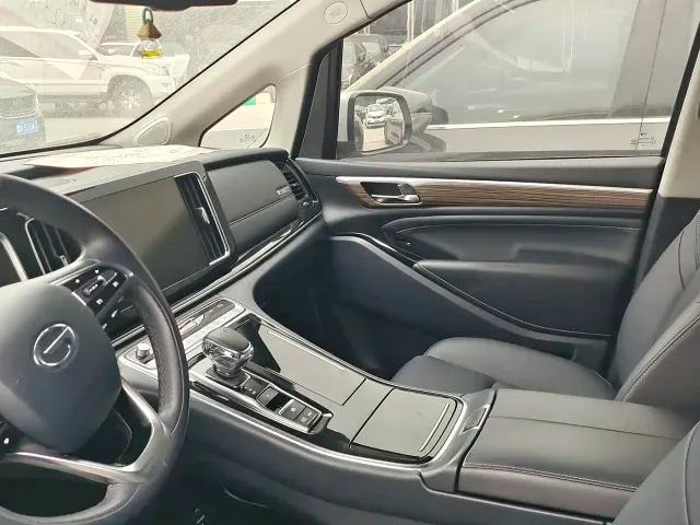 GAC Trumpchi M8 — Фото автомобиля 5