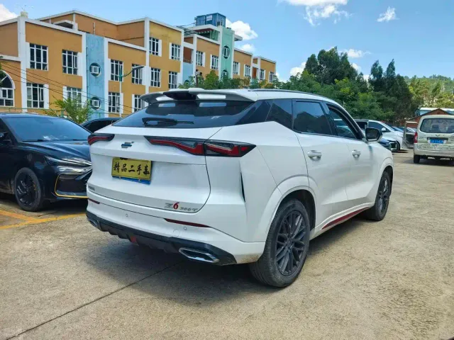 Changan Z6 — Фото автомобиля 3