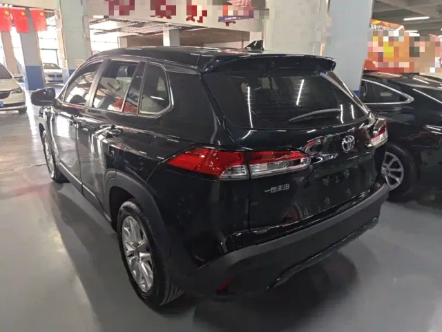 Toyota Corolla Cross — Фото автомобиля 4