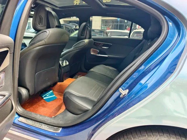 Mercedes-Benz C-Class — Фото автомобиля 6