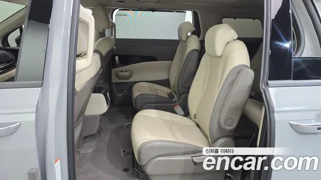 Kia Carnival Generation 4 — Фото автомобиля 26