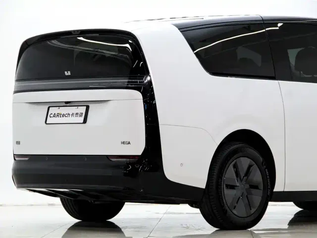Li Auto MEGA — Фото автомобиля 8