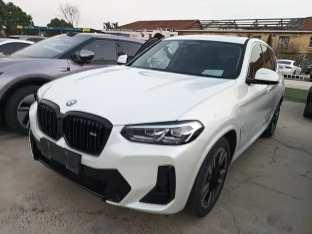 Фотография автомобиля — BMW iX3