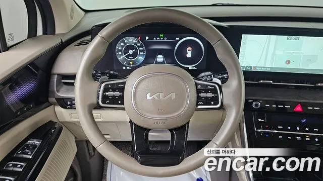 Kia Carnival Generation 4 — Фото автомобиля 14