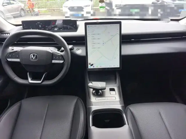 Changan Eado — Фото автомобиля 10