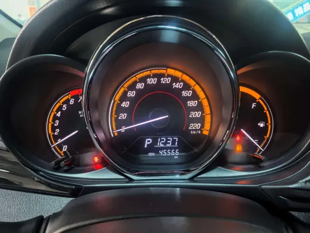Toyota YARiS L Zhi Xuan — Фото автомобиля 18