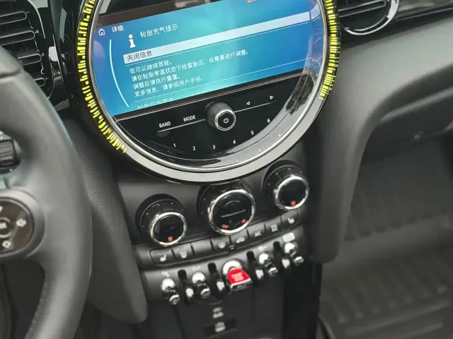 MINI Hatch — Фото автомобиля 11