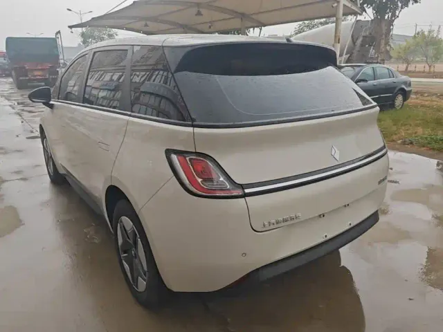 Baojun Cloud — Фото автомобиля 4