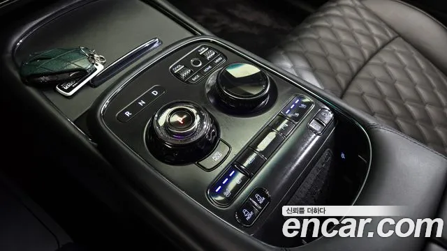 Genesis G90 Бензин 3.5 турбо AWD — Фото автомобиля 4