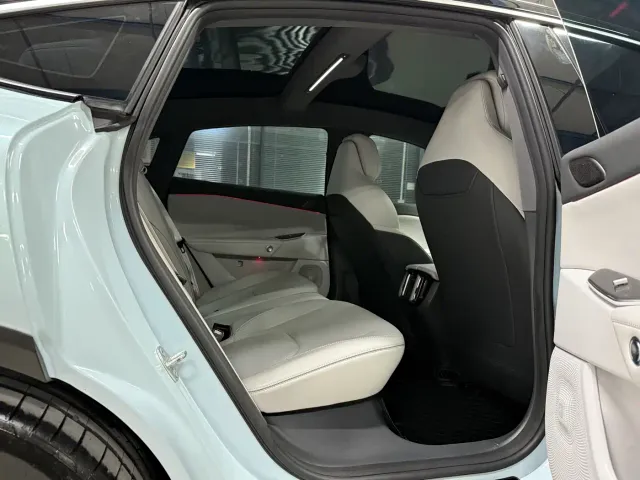 Arcfox Alpha S5 — Фото автомобиля 10
