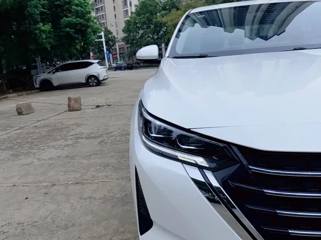 Nissan Sylphy — Фото автомобиля 8