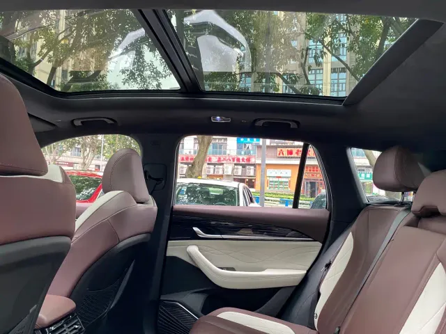 Geely Xingyue L — Фото автомобиля 12