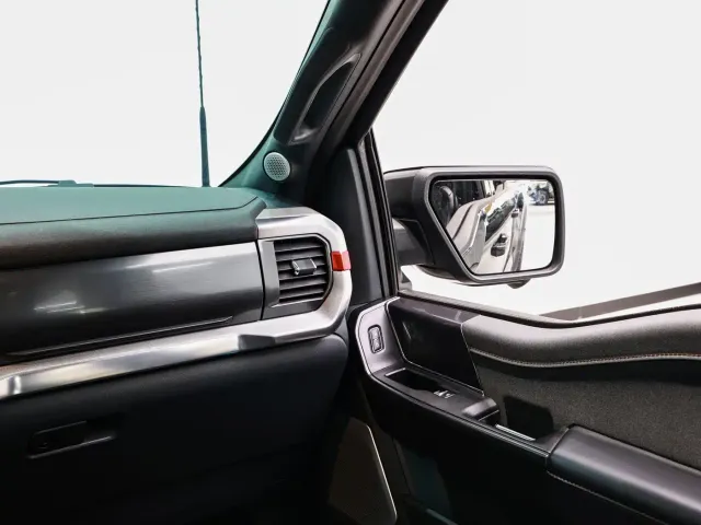 Ford F-150 Raptor — Фото автомобиля 19