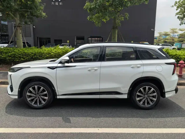 Changan CS75 Plus — Фото автомобиля 5