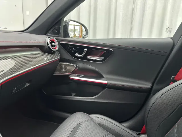 Mercedes-Benz C-Class AMG — Фото автомобиля 30