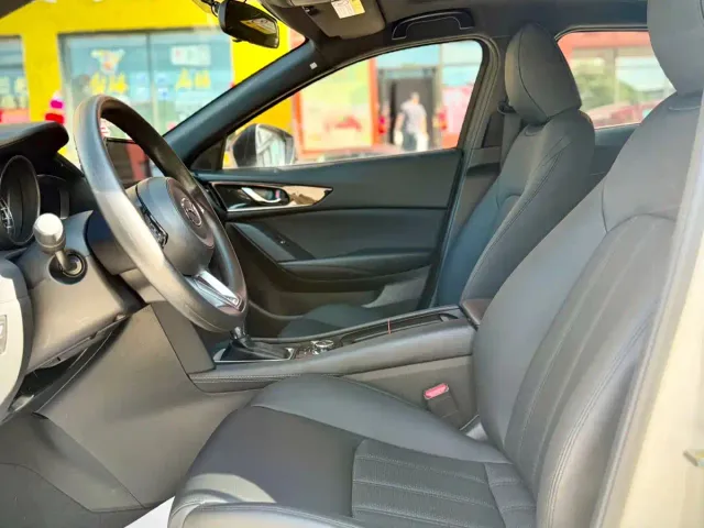 Mazda CX-4 — Фото автомобиля 10