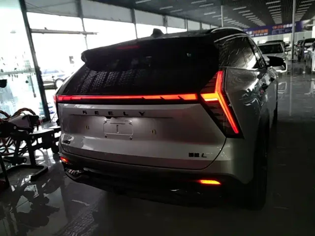 Geely Boyue L — Фото автомобиля 5